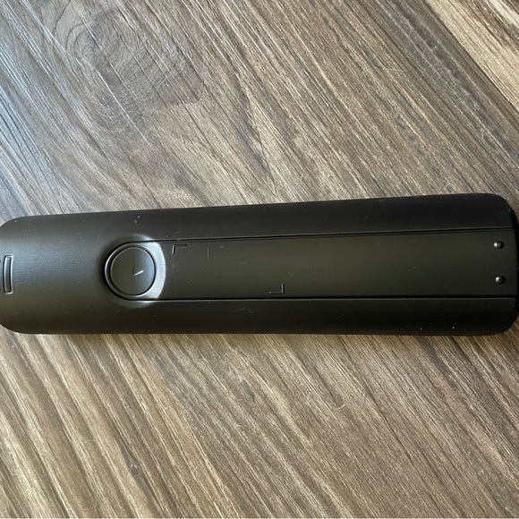 Universal remote - Picture 3 of 4